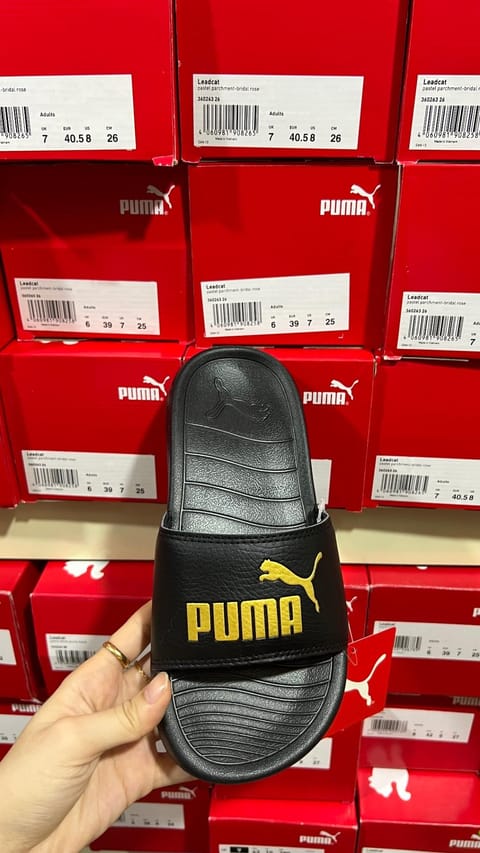PUMA 黑金色