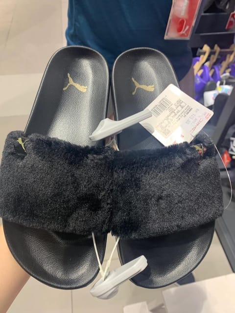 PUMA毛毛拖鞋 黑色