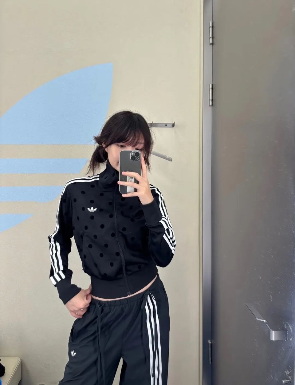 Adidas 波点外套 4
