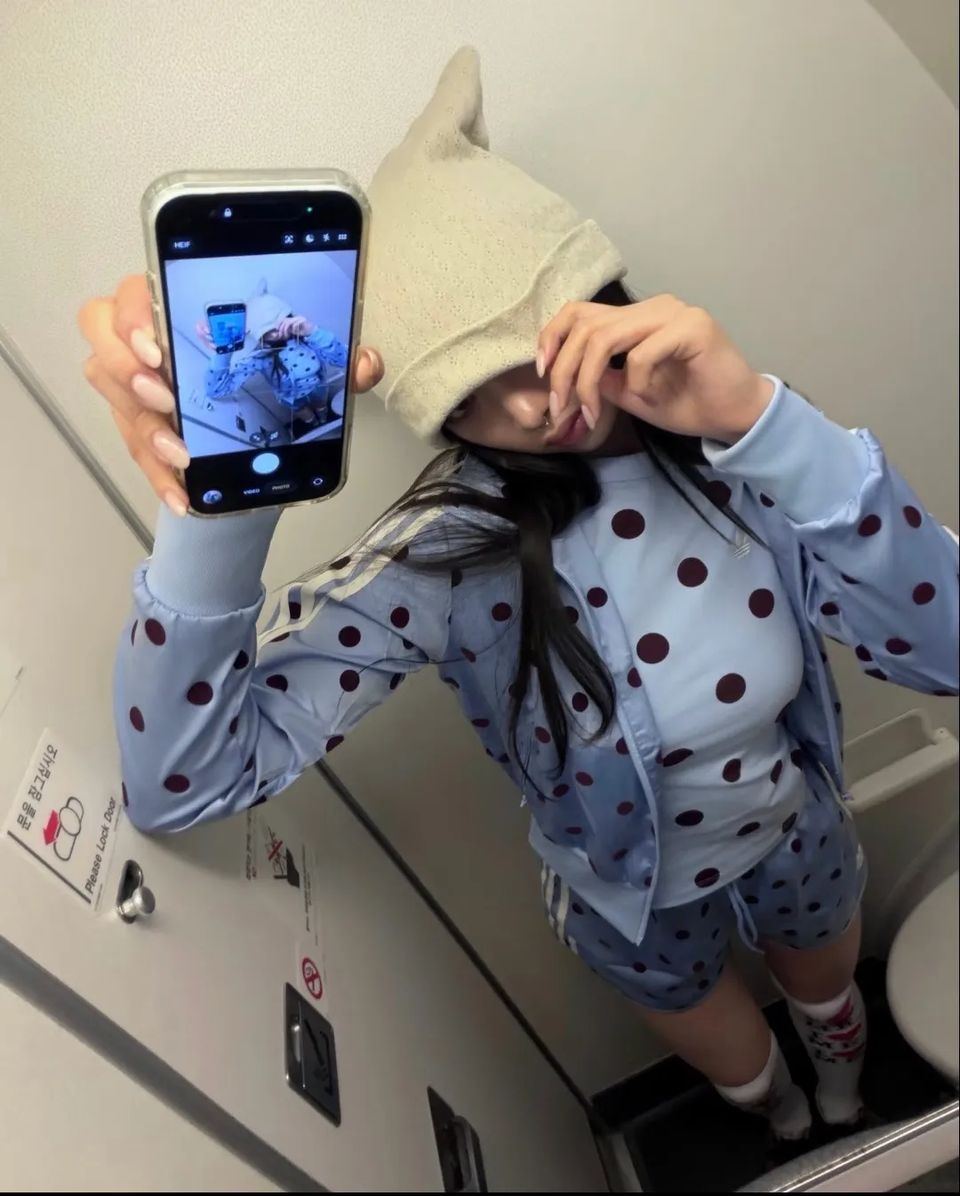 Adidas 波点外套 3