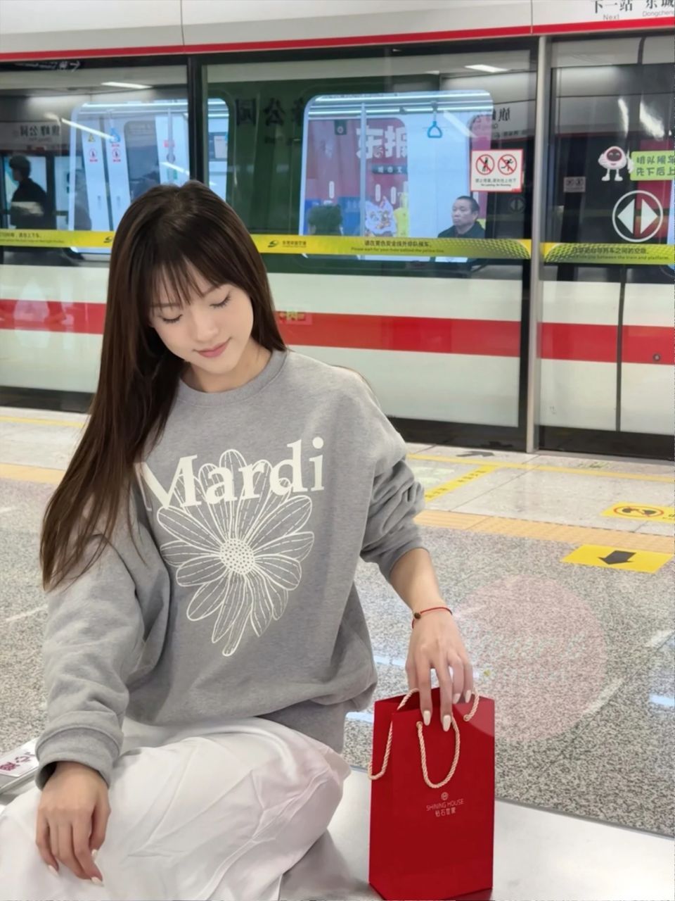 Mardi卫衣 2