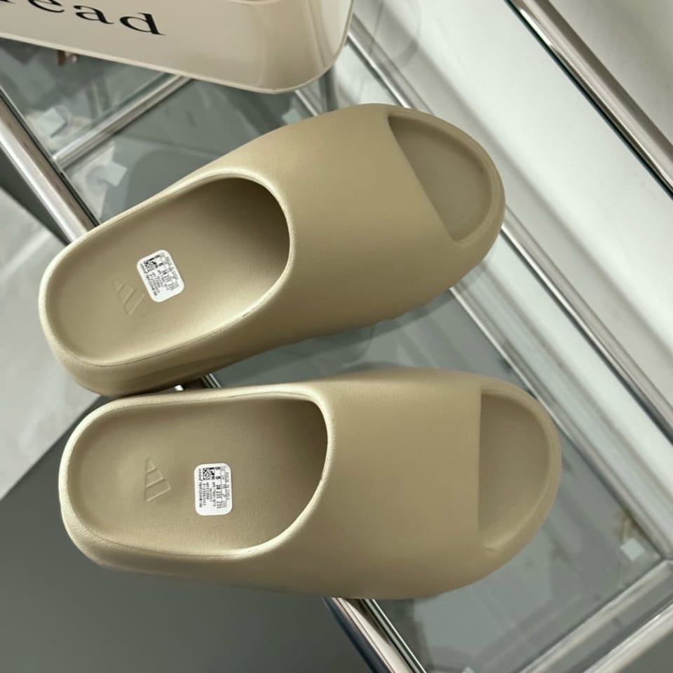 Adidas yeezy 椰子拖鞋 4