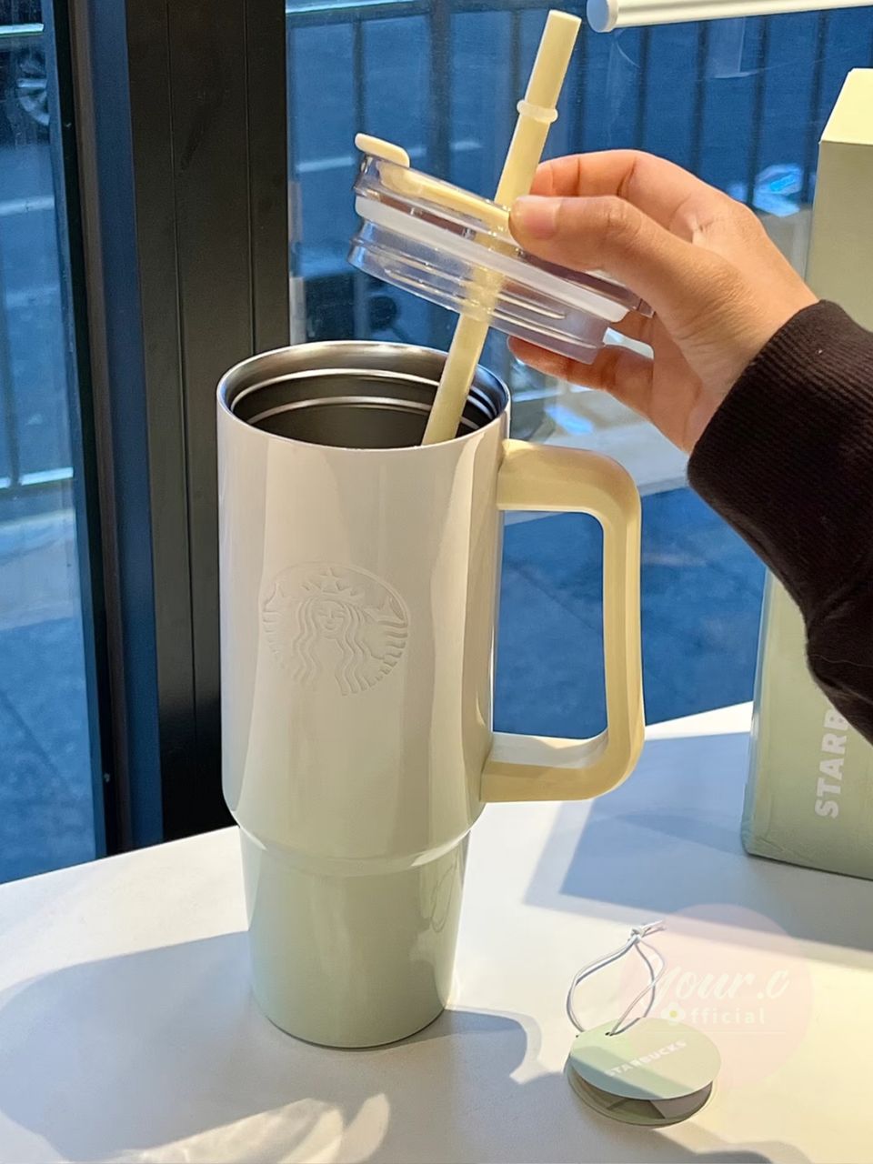 STARBUCKS 2025 🆕 900ML 吸管杯🥤 2