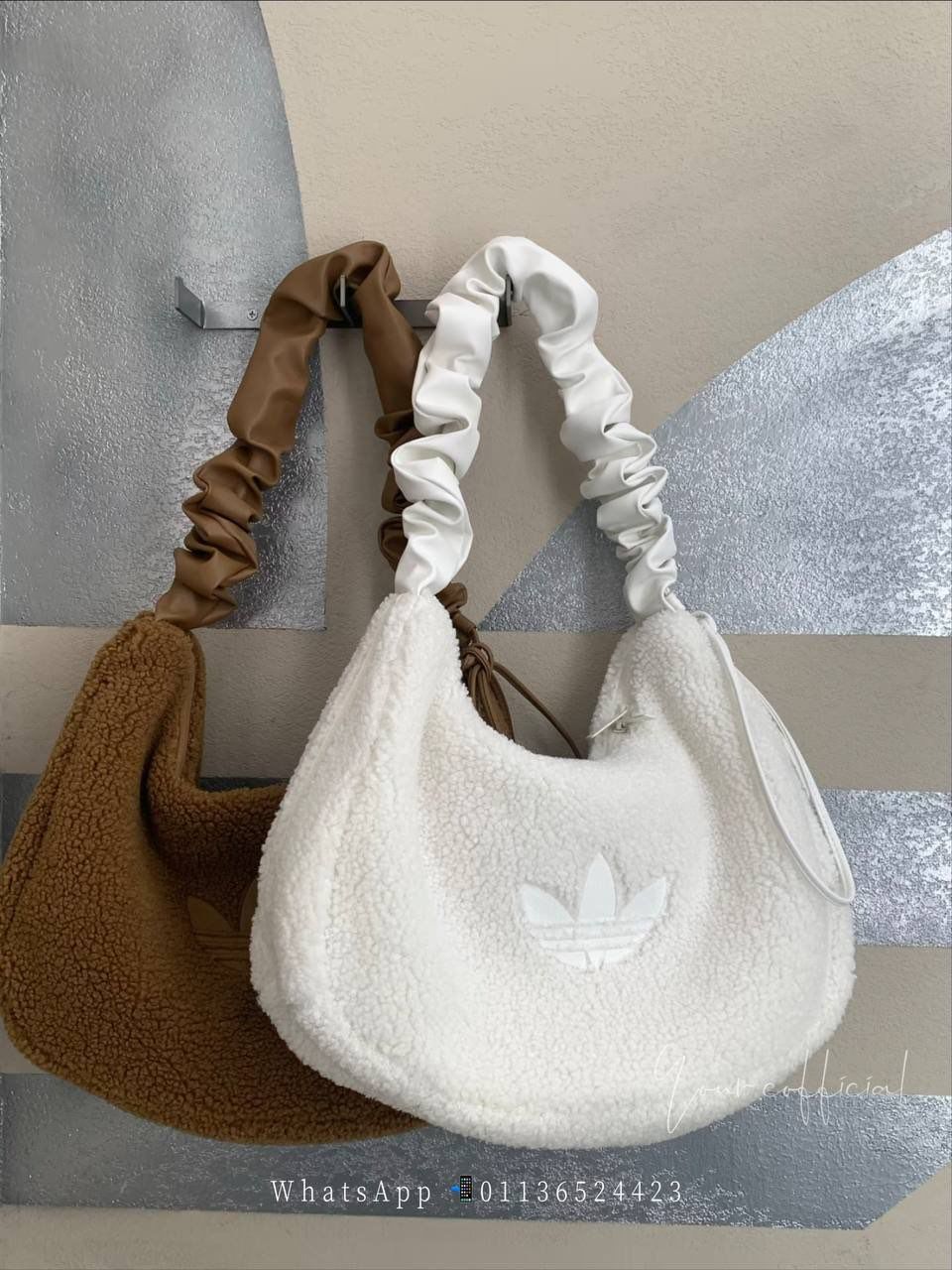 Adidas羊羔毛云朵包 3