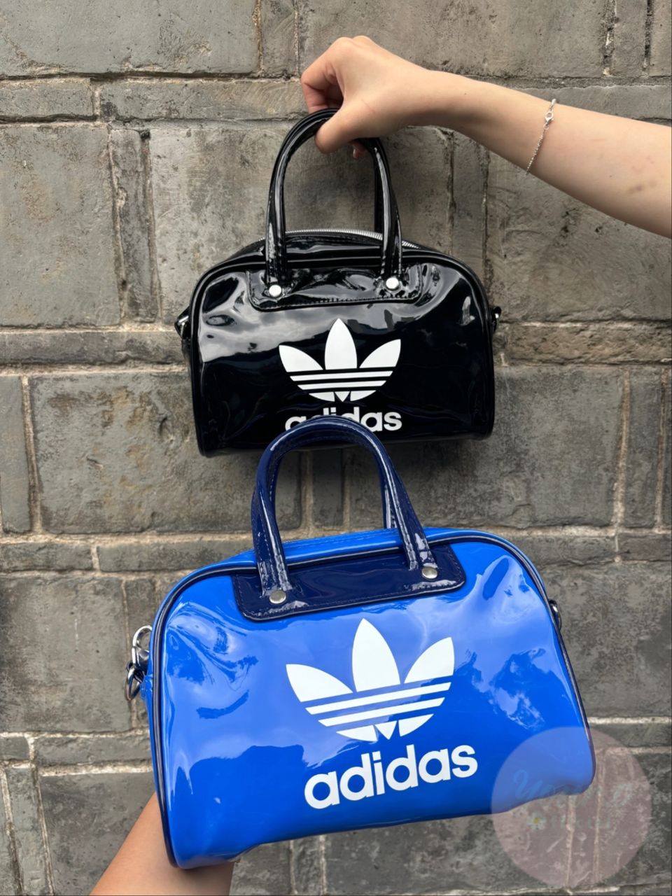 Adidas漆皮果冻包 黑色 4