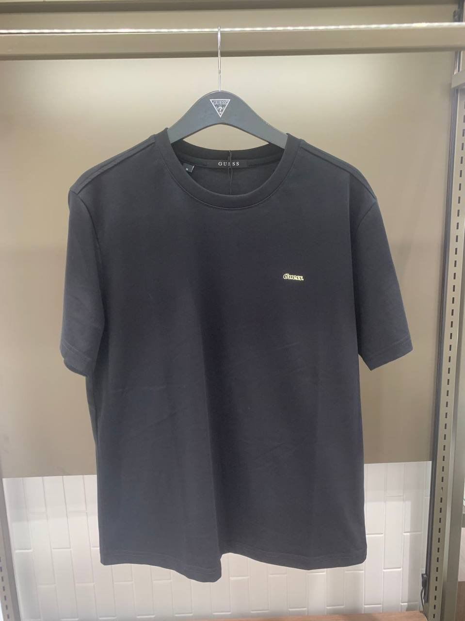 GUESS T- SHIRT 3