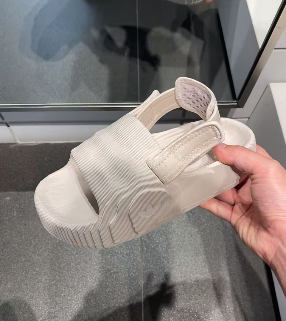 ADIDAS adilette 22 lxg 3
