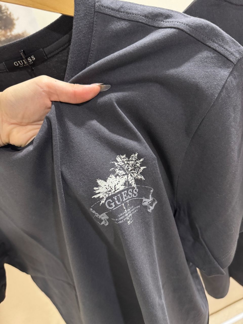 GUESS T-SHIRT 5