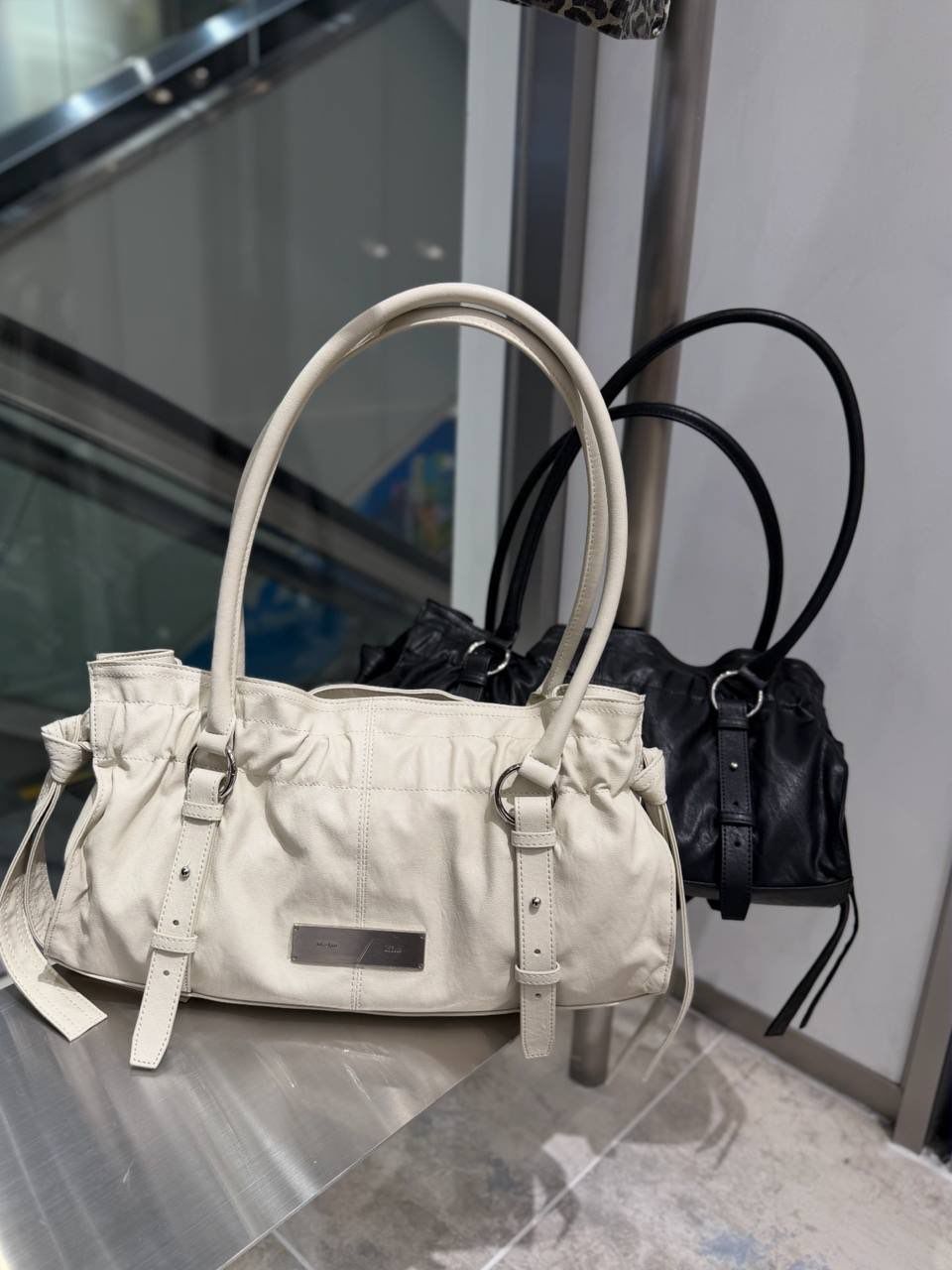 🇰🇷SHIRRING TIE BUCKLE SHOULDER BAG 5