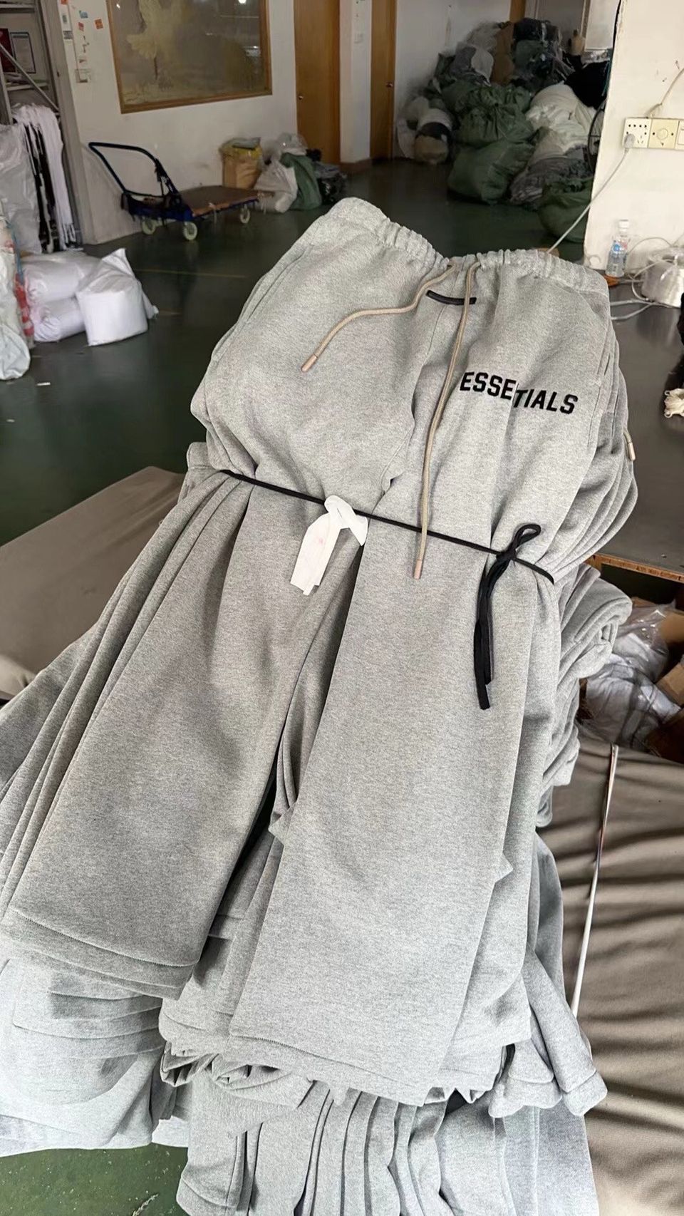 ESSENTIALS FOG美丽绒植绒小标直筒休闲裤高街长裤 5