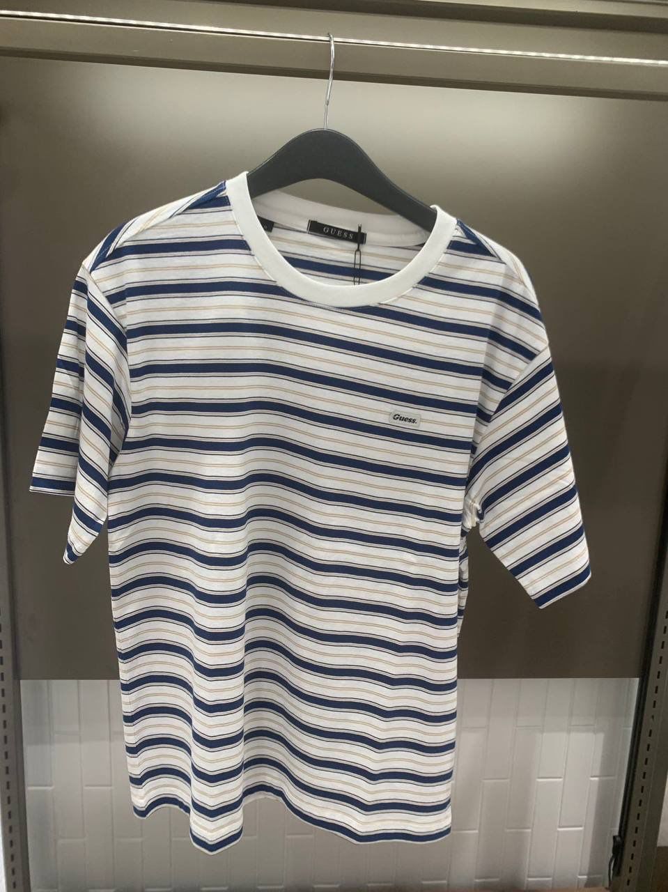 GUESS T- SHIRT 2