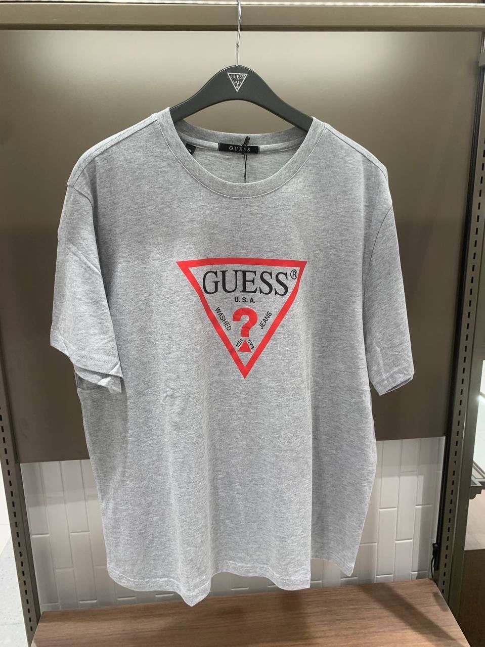 GUESS T- SHIRT 2