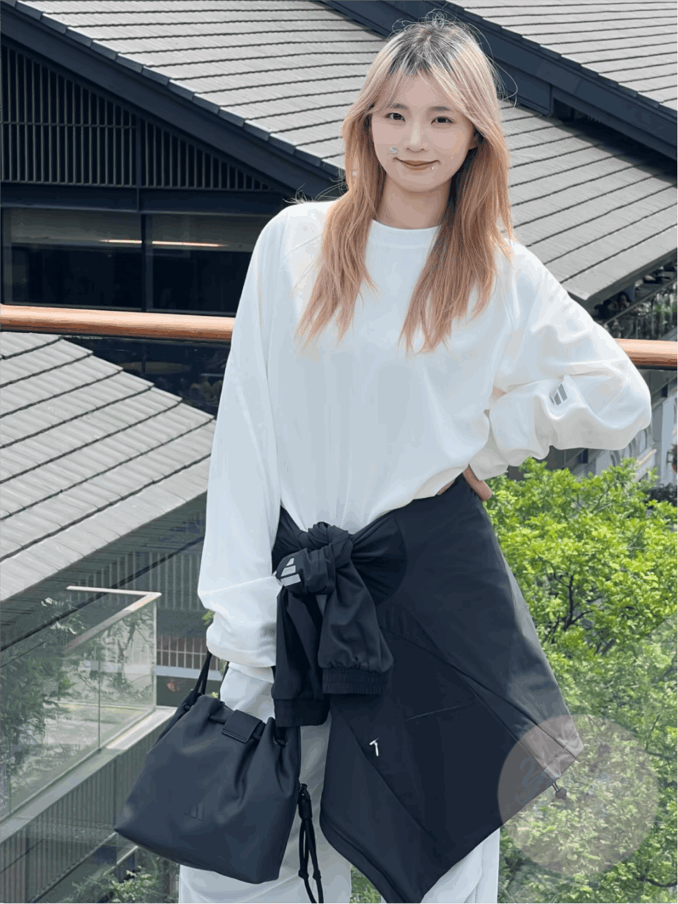 Adidas 抽绳水桶包！🖤 2