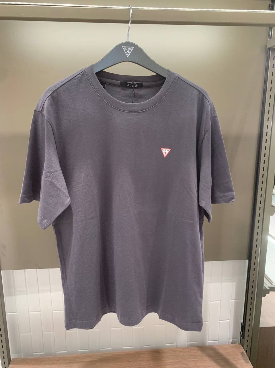 GUESS T- SHIRT 4