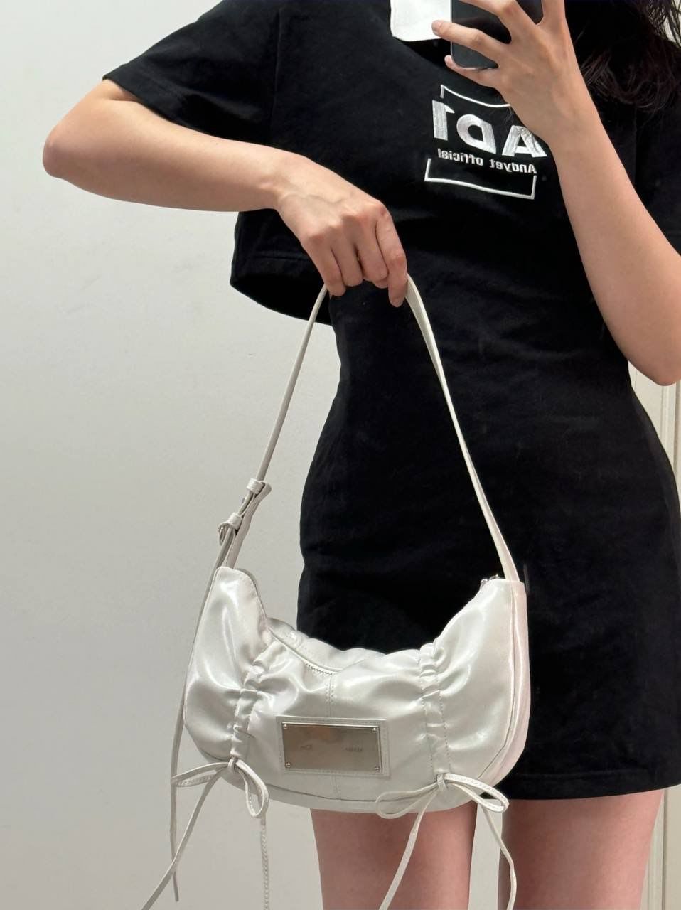 🖤 MATIN KIM Half Shirring Ribbon Round Bag 4