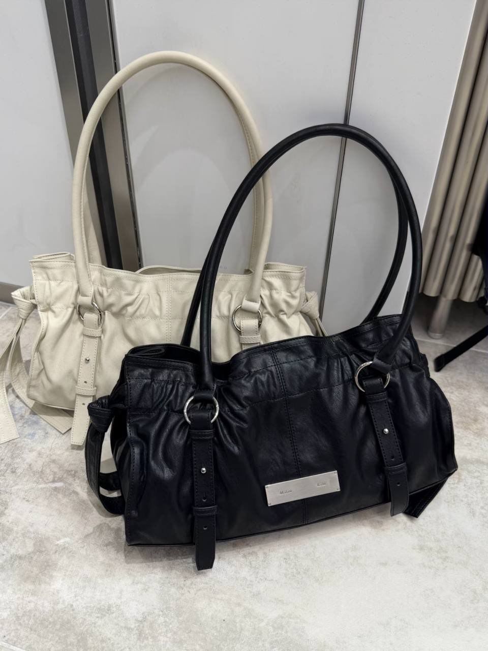 🇰🇷SHIRRING TIE BUCKLE SHOULDER BAG 4