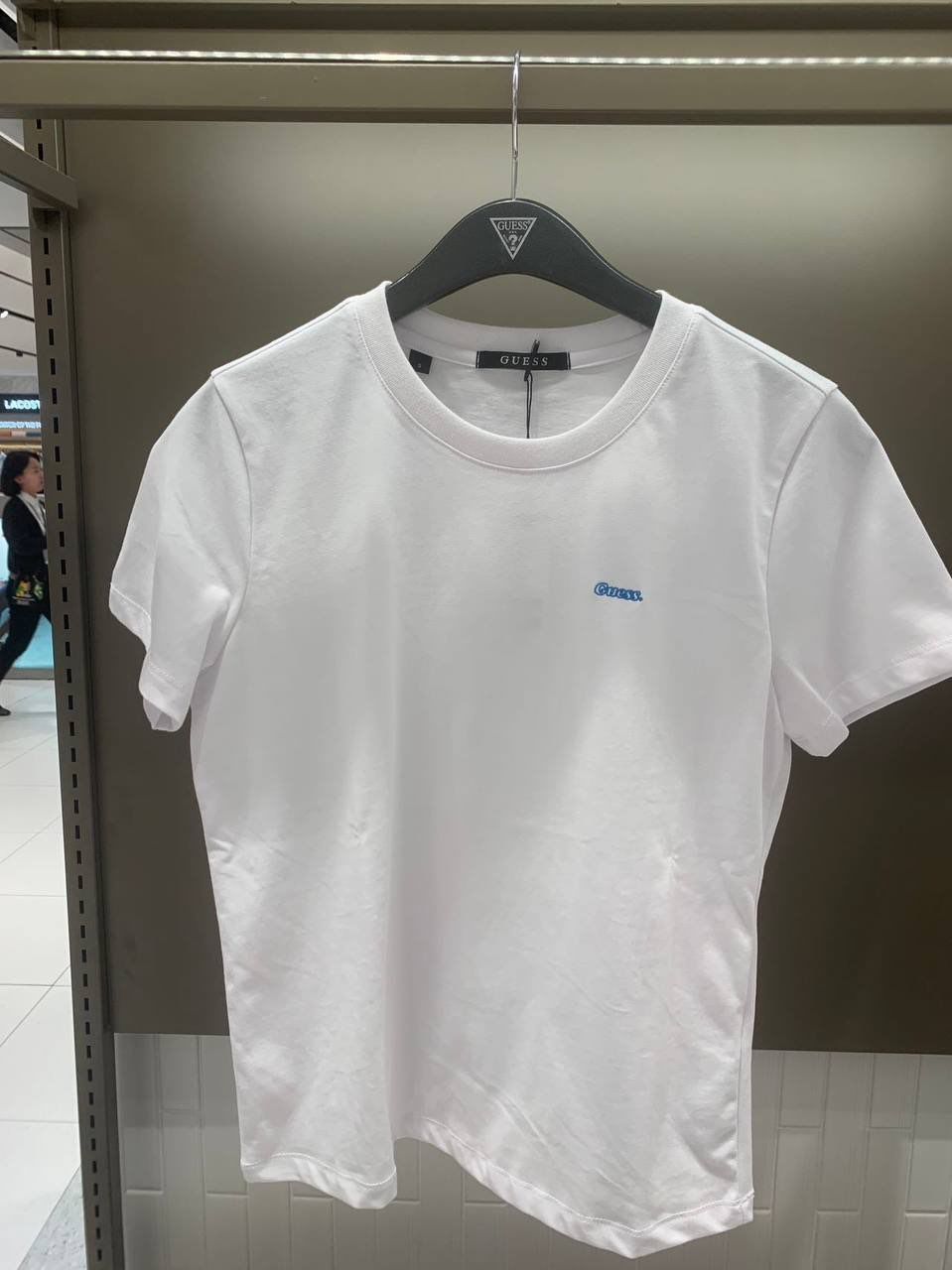 GUESS T- SHIRT 2