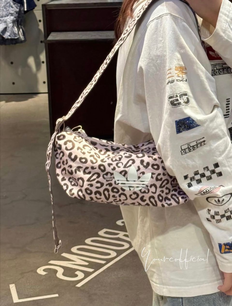 Adidas粉色豹纹腋下包🆕 3
