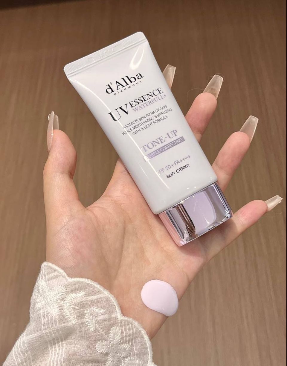 🇰🇷 Olive Young 热卖 No.1 💜 【 d’Alba 紫色校色防晒霜 】 50ML + 50ML 2