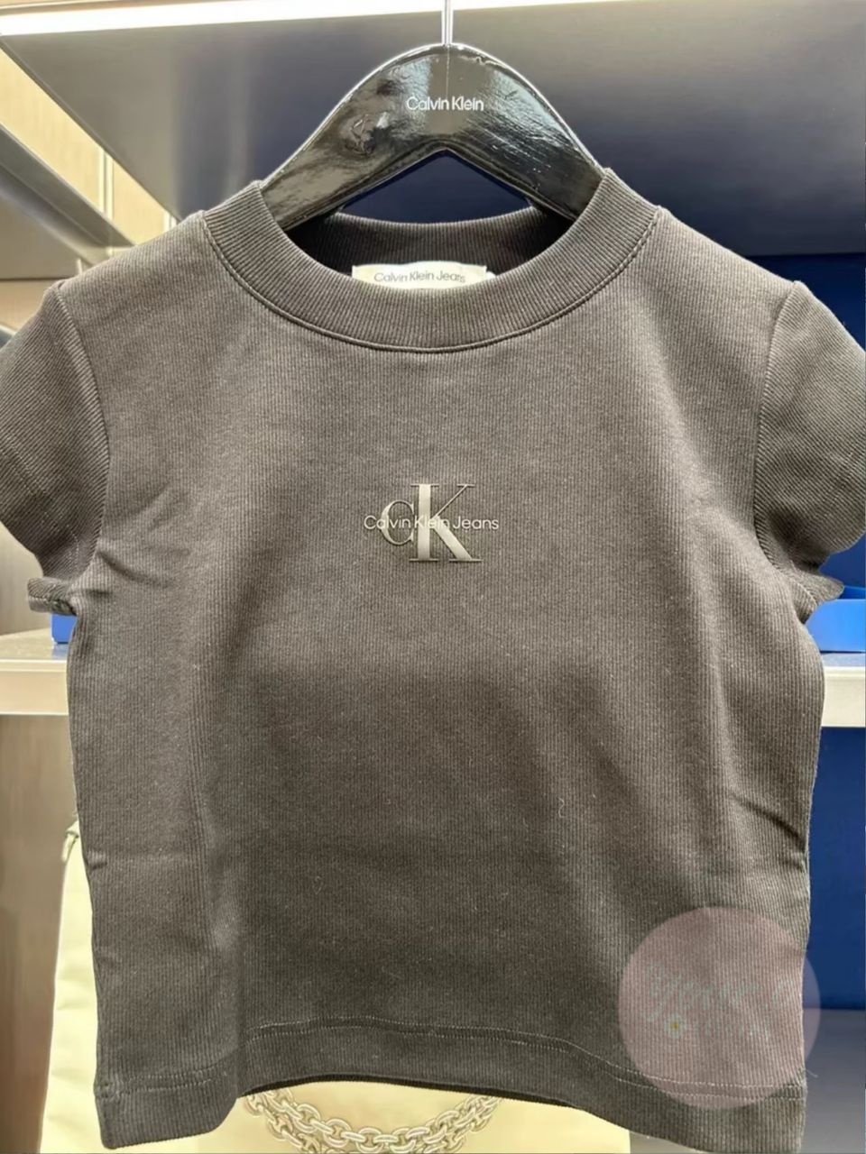 Calvin Klein Baby Tee 女款正肩 4