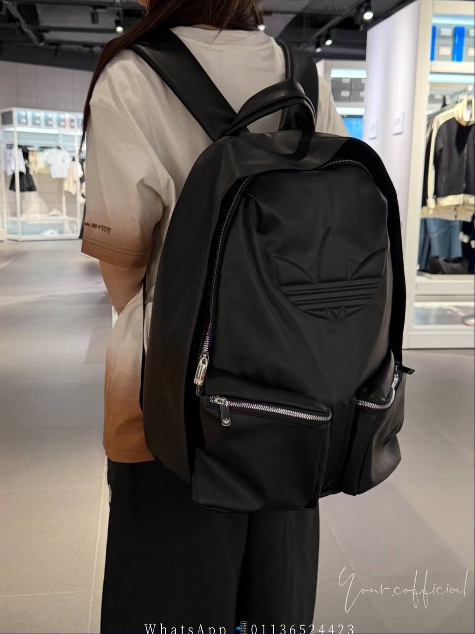 Adidas经典黑色双肩包 4