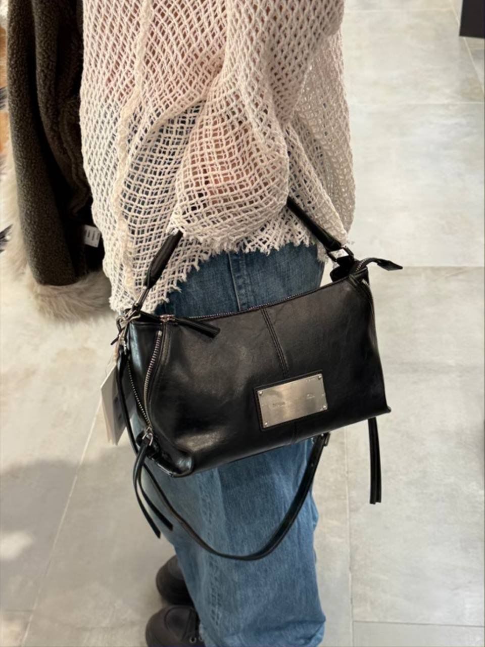 🖤 MATIN KIM Side Zipper Two Way Bag机车包 7