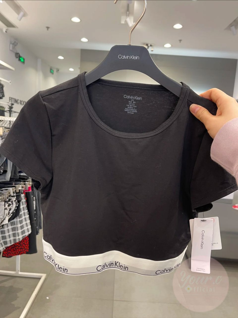 Calvin Klein 文胸短款Tee 5