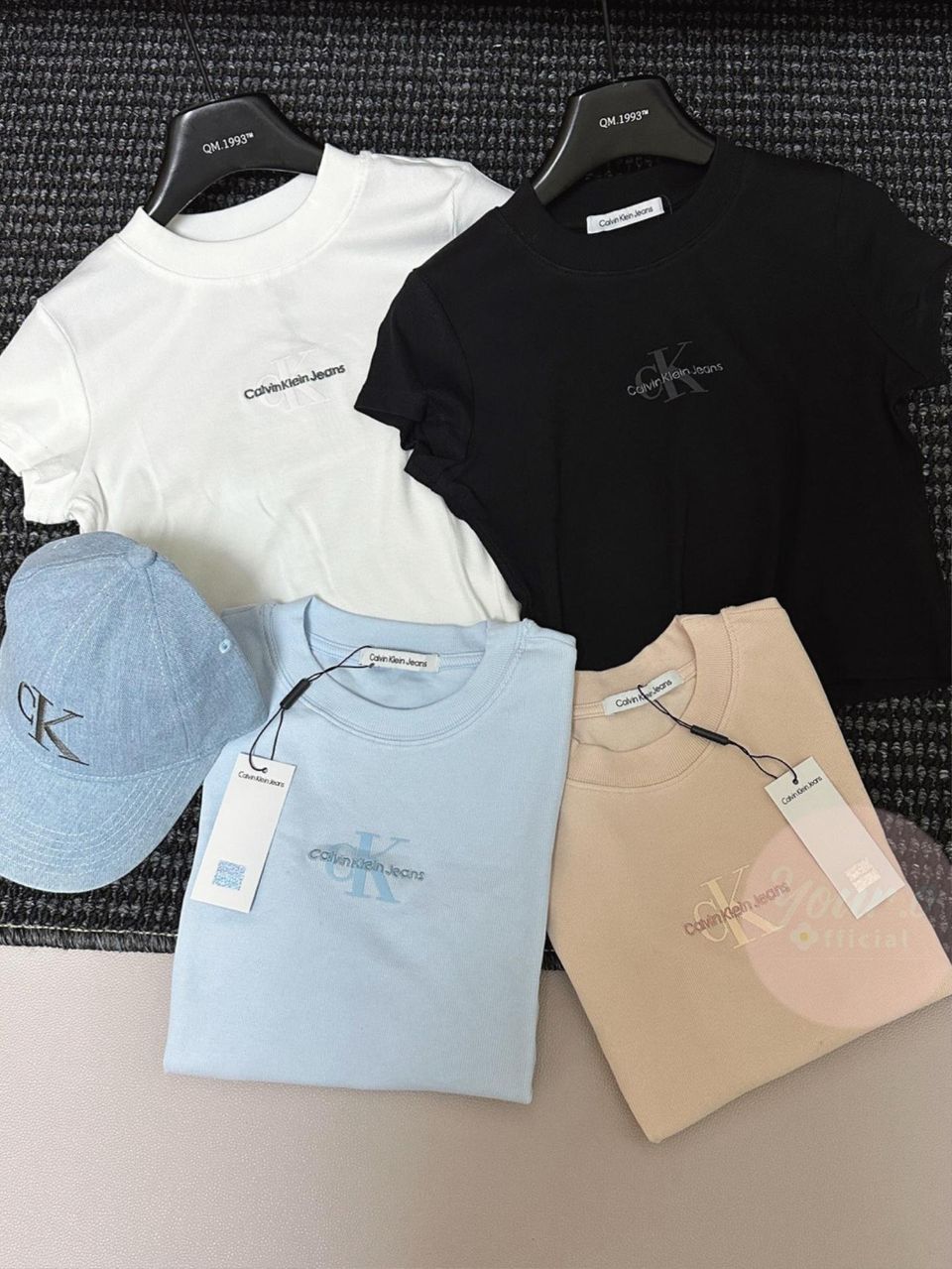 Calvin Klein Baby Tee 女款正肩 1