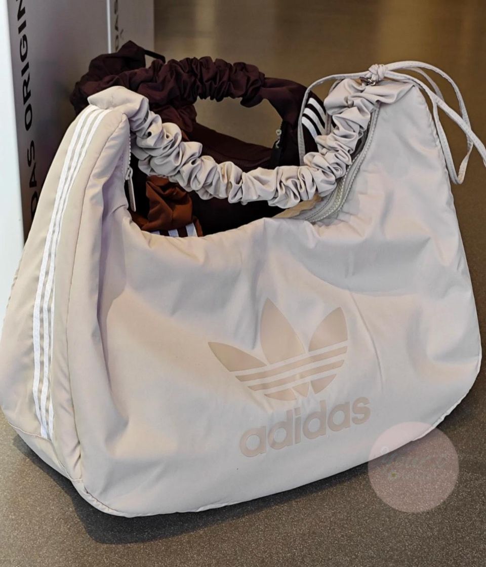 ADIDAS 云朵包☁️  美德拉系列 大号 1
