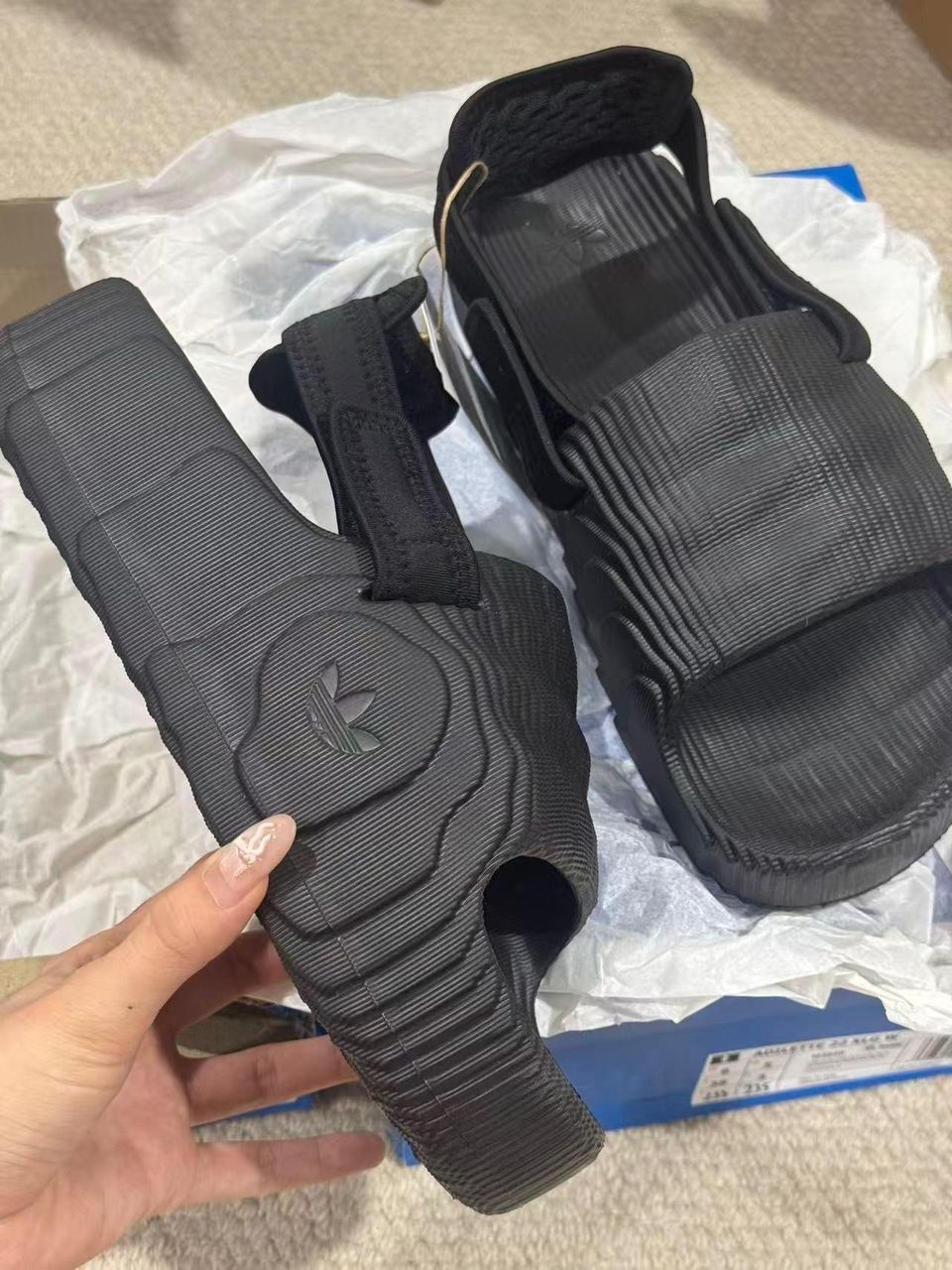 「现货READYSTOCK」 ADIDAS adilette 22 lxg 1