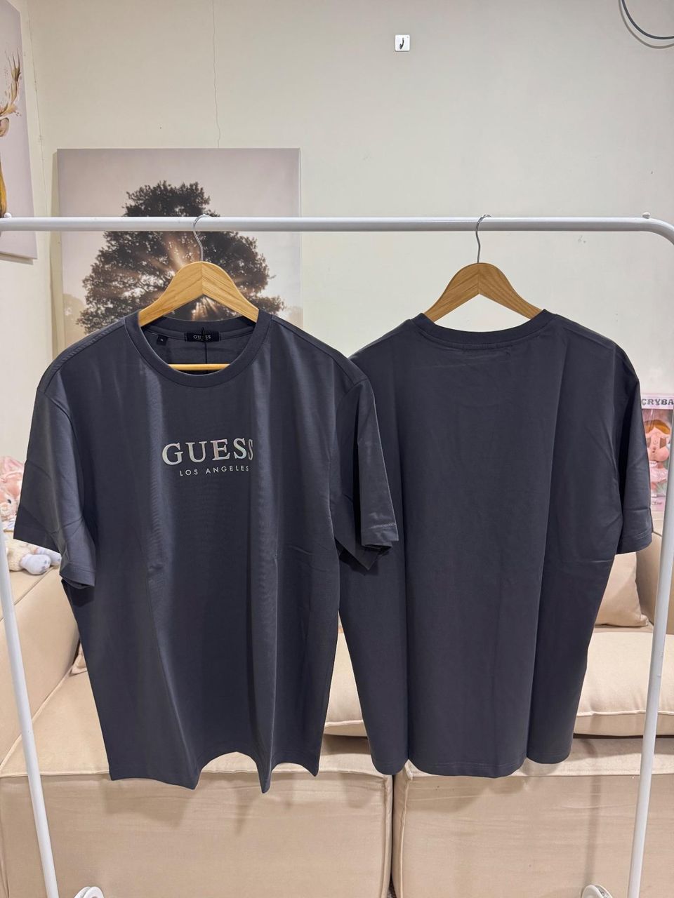 GUESS 镭射款 1