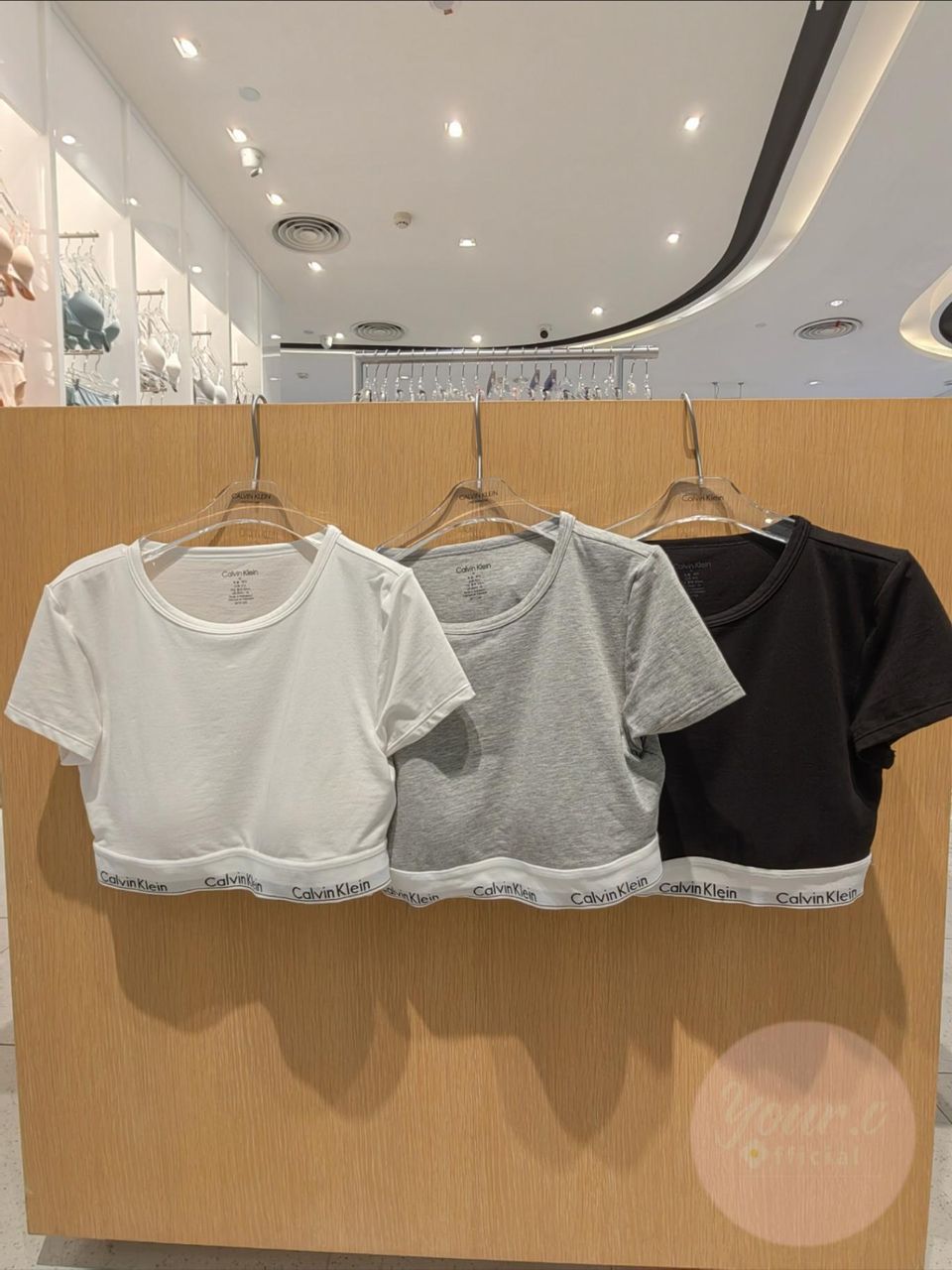 Calvin Klein 文胸短款Tee 1