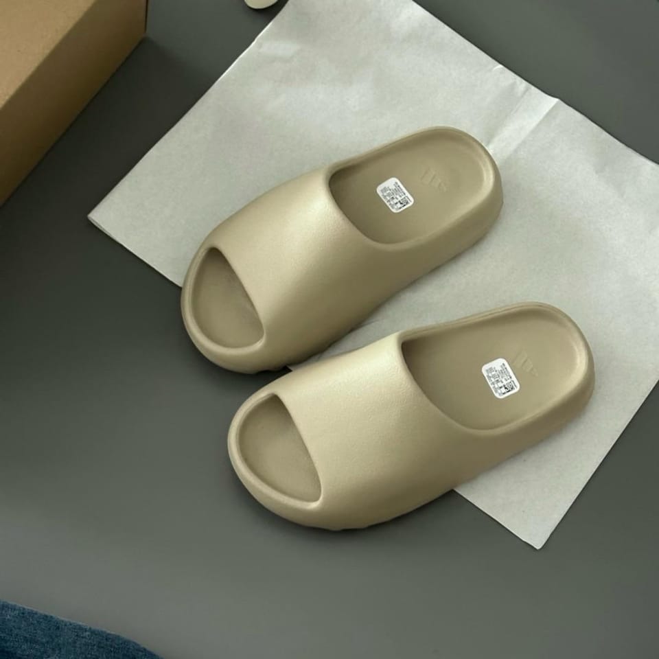 Adidas yeezy 椰子拖鞋 1