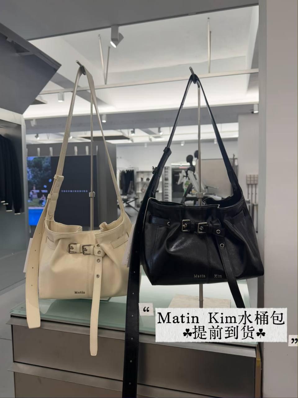 BELTED VOLUNN BUCKET BAG 1